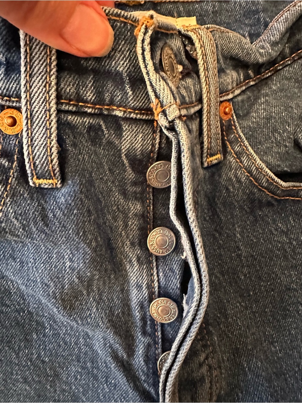 Levi’s Ribcage Jeans - Picture 3 of 7